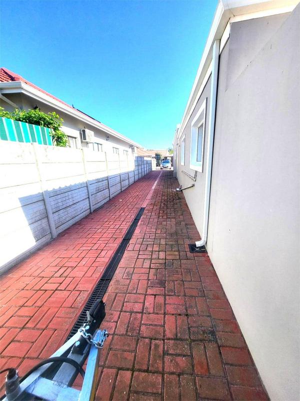 4 Bedroom Property for Sale in Port Owen Western Cape
